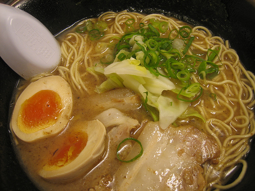 龍蔵のトンコツラーメン
